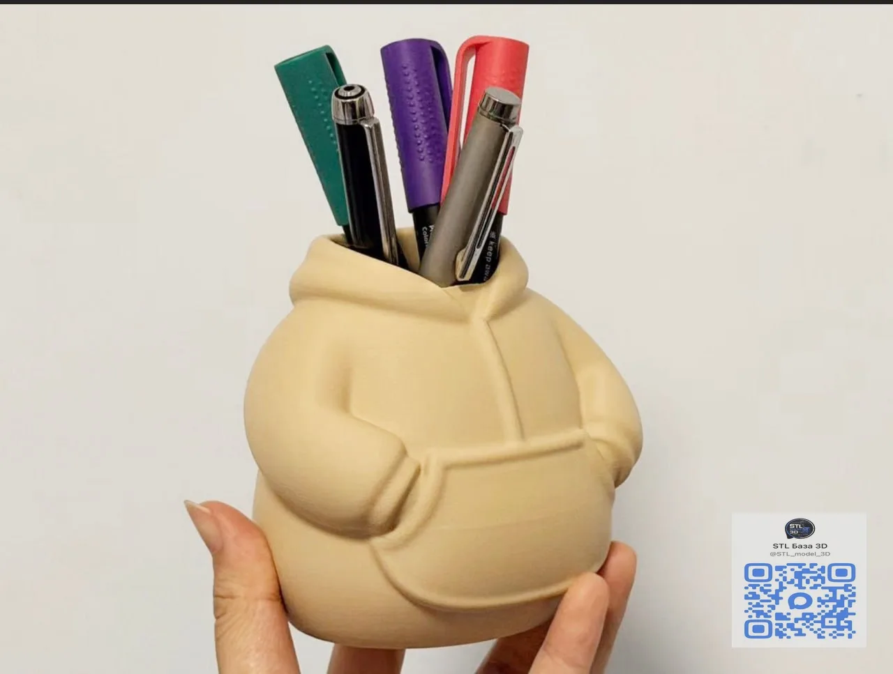 💭 Держатель для ручек на толстовке

🔵 Наш ТГ
🟣 STL База 3D
📦 3D Барахолка