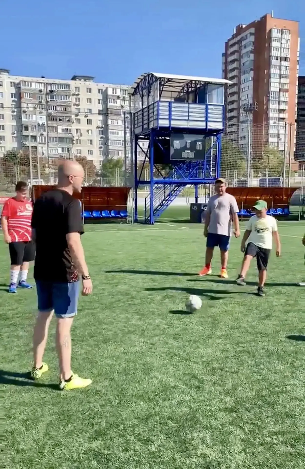 В Ростове проходят занятия по адаптации и физическому развитию детей с ограниченными во...
