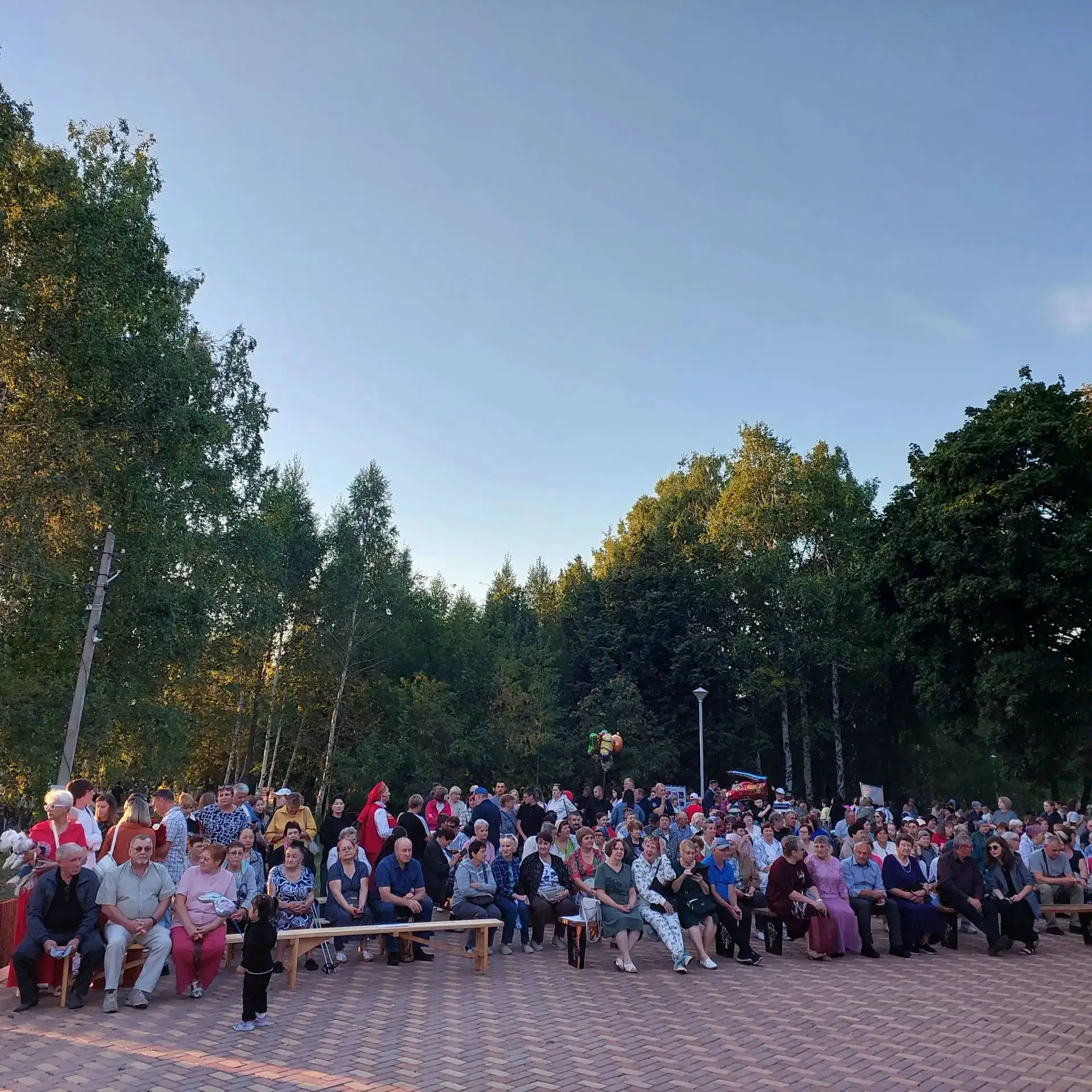 🎉 Большой праздник в Тюльгане. День рождения посёлка совпал с Днём Государственного фл...