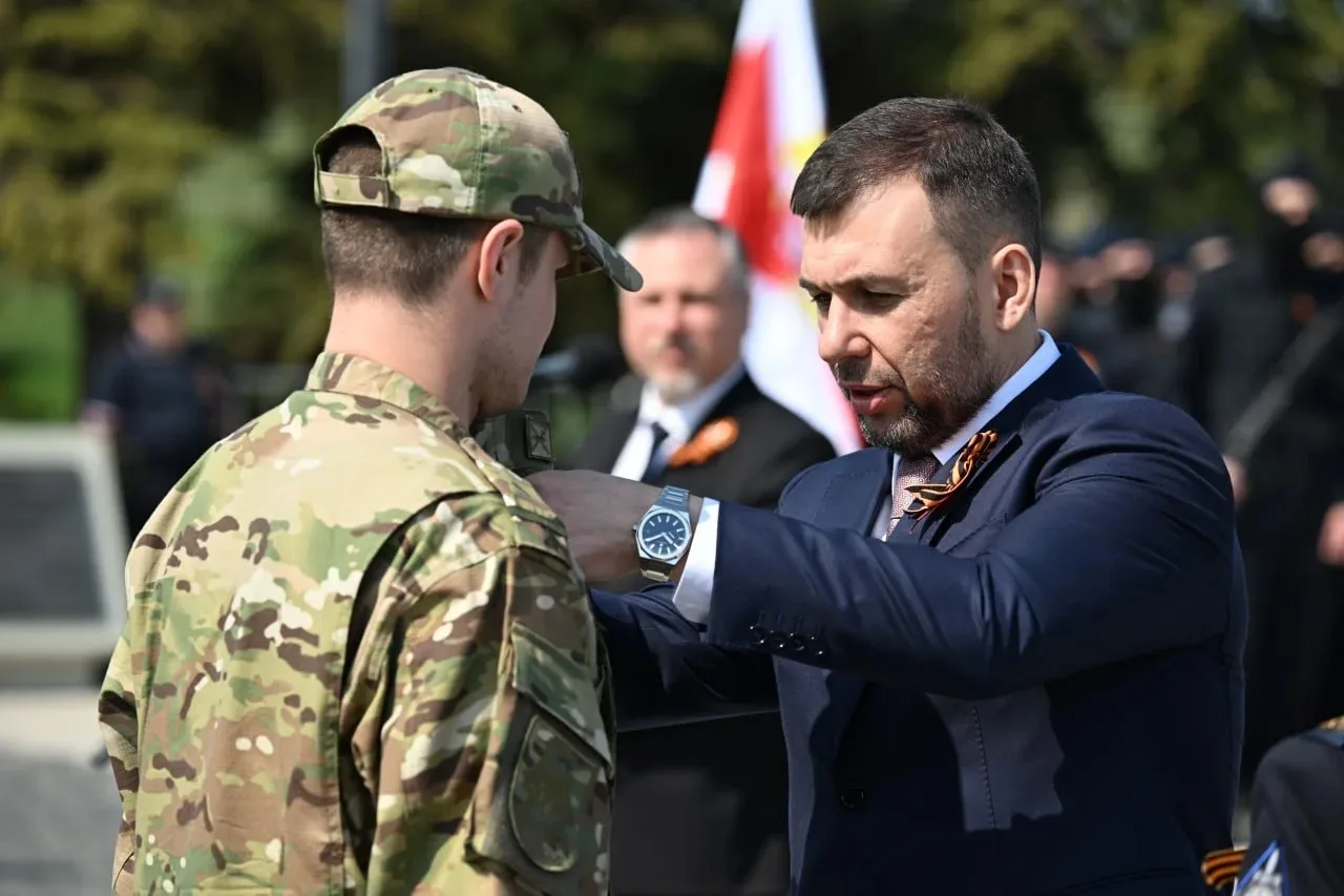 Участник СВО из Карачаево-Черкесии удостоен звания Героя ДНР  🔹В день 81-й годовщины Великой Победы 
