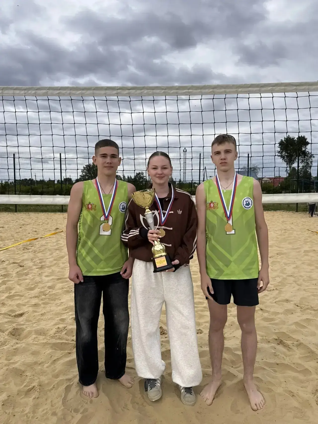 🏆 Блестящая победа на турнире по парковому волейболу! 🏆