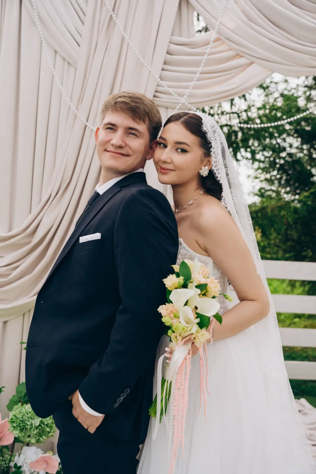🎉 Поздравляем Диану Ихсанову и Камиля Шагиева с бракосочетанием! 🥂