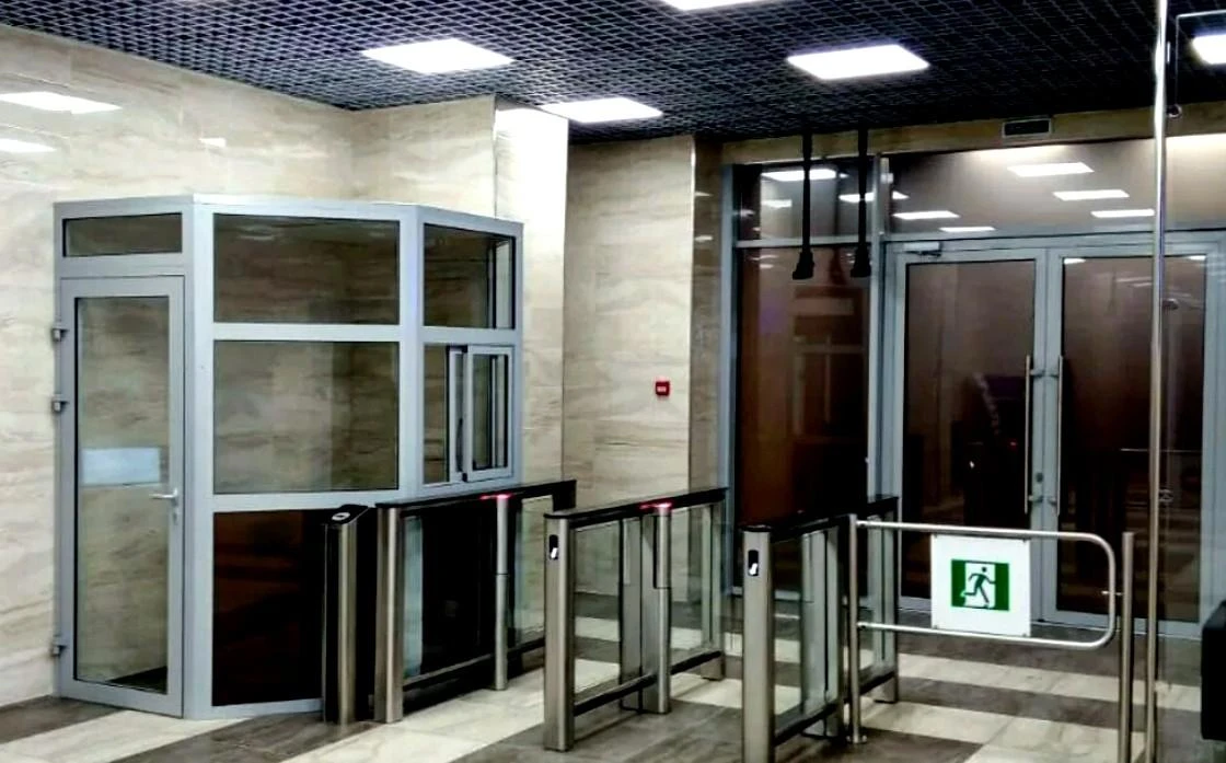 Достали сотрудники, которые приходят ровно к началу и уходят ровно в конец? А вы им не ...