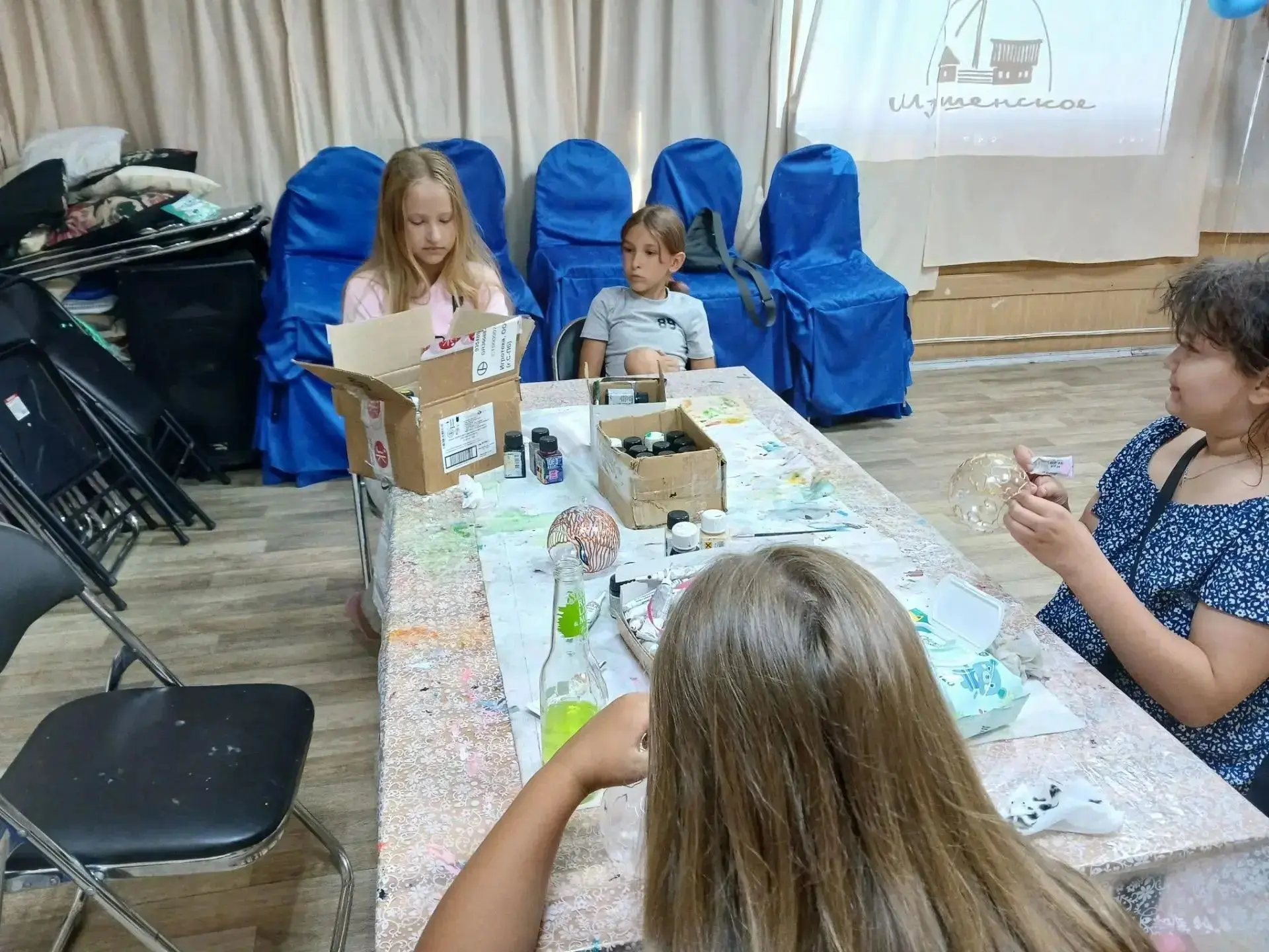 В сельском Доме культуры Бахты прошел мастер-класс в честь Дня Государственного флага Р...