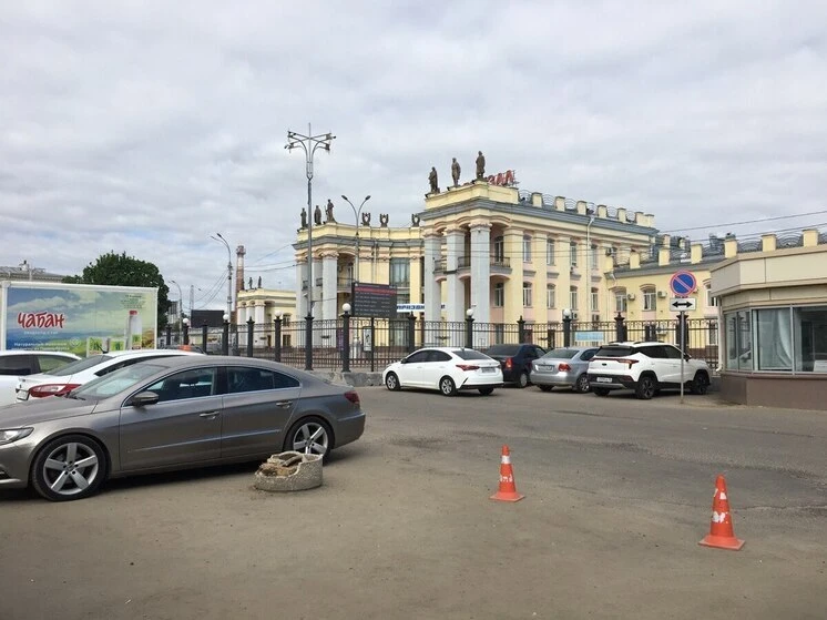 Главный вокзал Воронежа стал съемочной площадкой для "Трех котов"