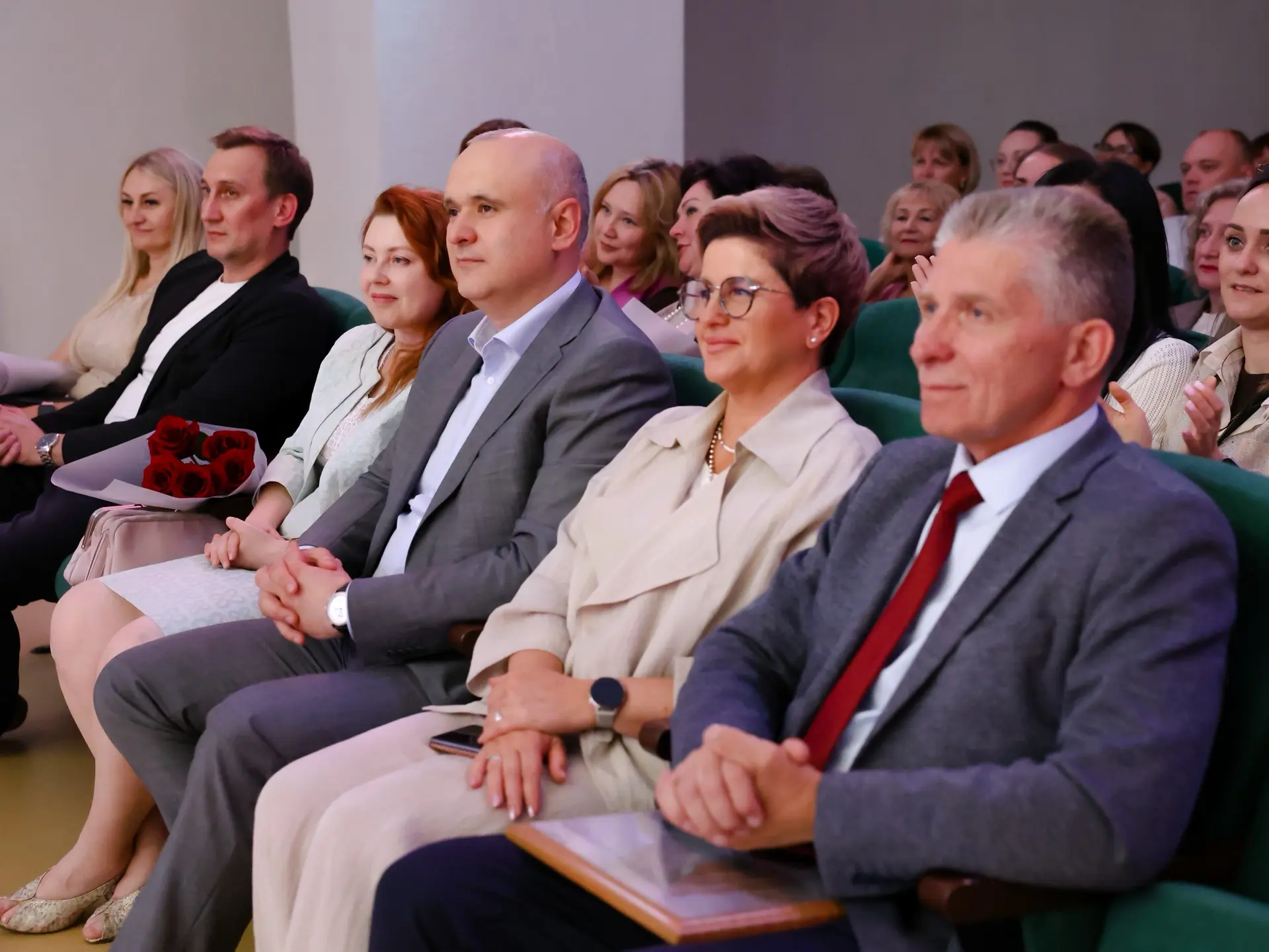 Уважаемые медицинские работники и ветераны отрасли! Поздравляю вас с профессиональным п...