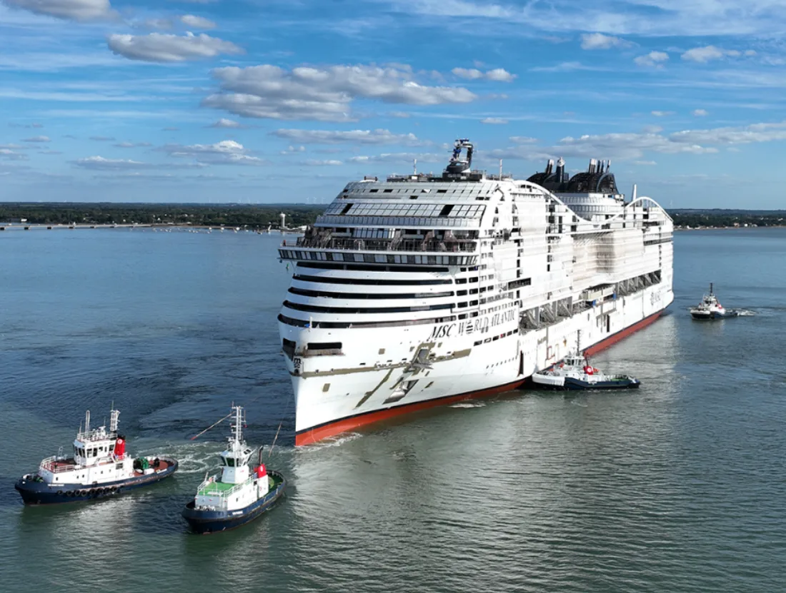 🚢 Новый гигант на воде! MSC Cruises официально спустила на воду свой новейший круизный...