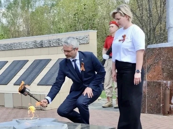 Тамбовский округ принял частицу Вечного огня с Могилы Неизвестного Солдата    Ребята  из юнармейског