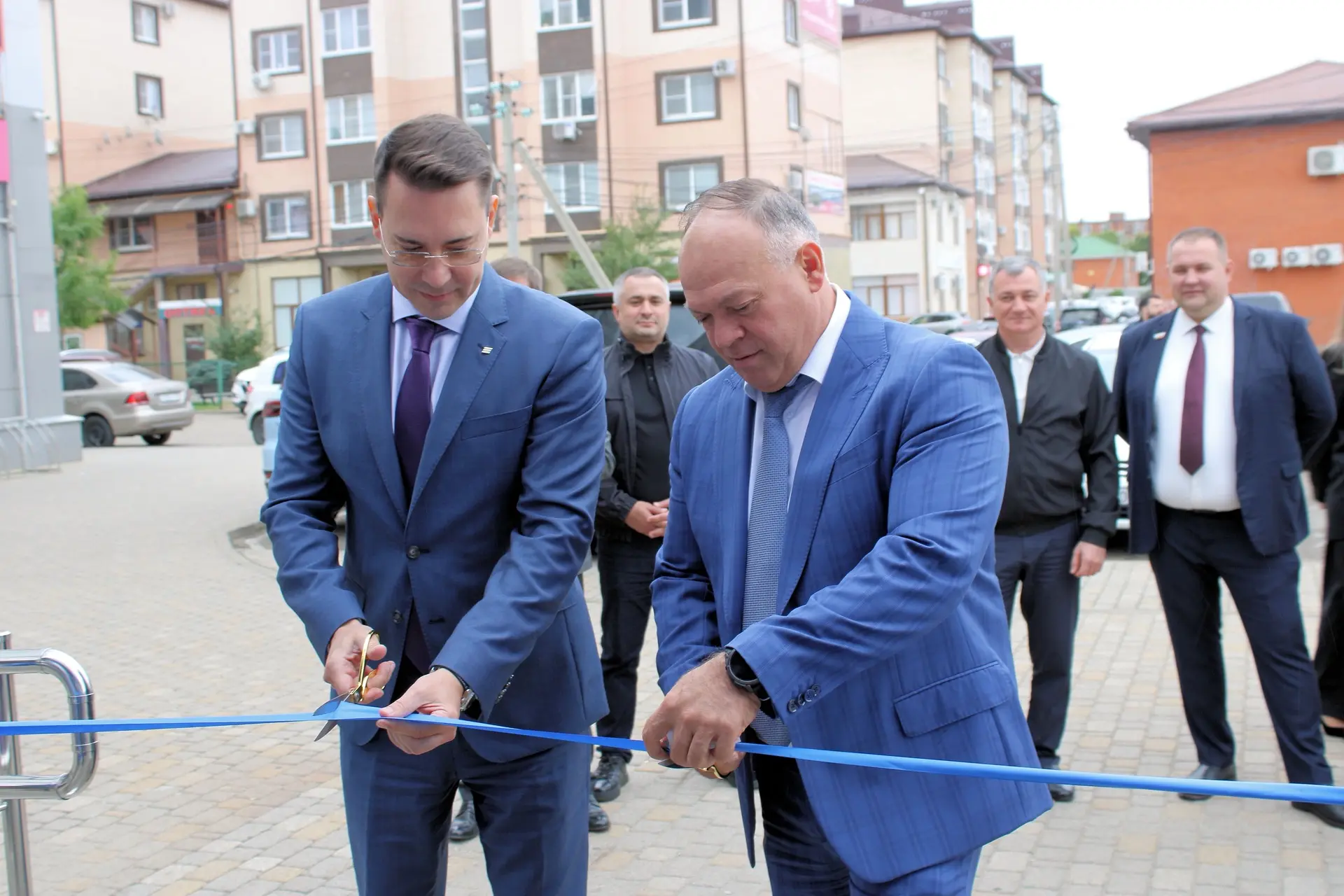 Принял участие в торжественном открытии дополнительного отделения Банка ВТБ в нашем мун...