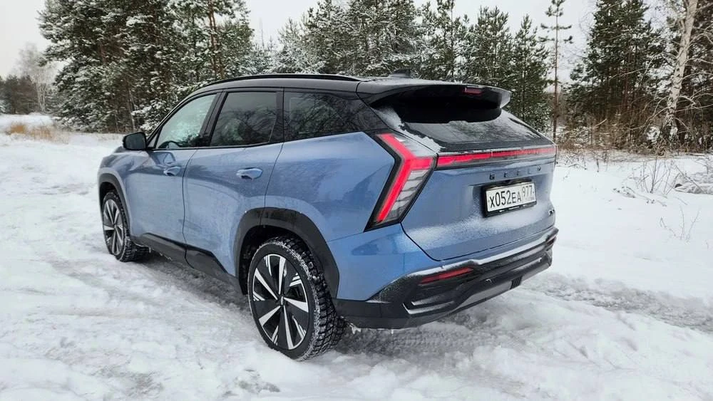 Geely отзывает почти 39 тыс. Atlas в России