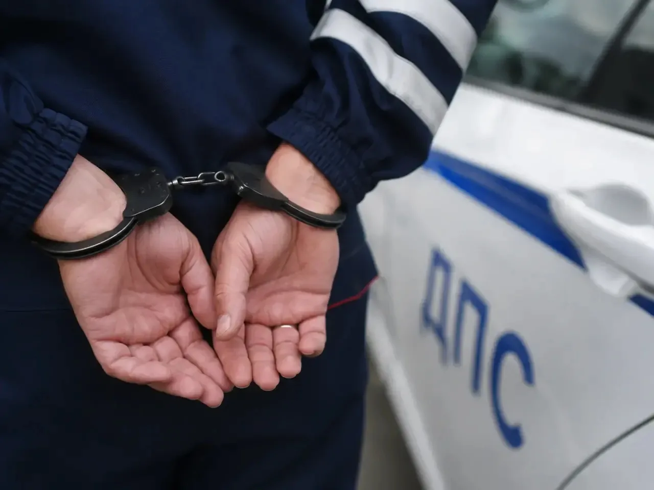 В Кингисеппе задержали двух сотрудников ДПС