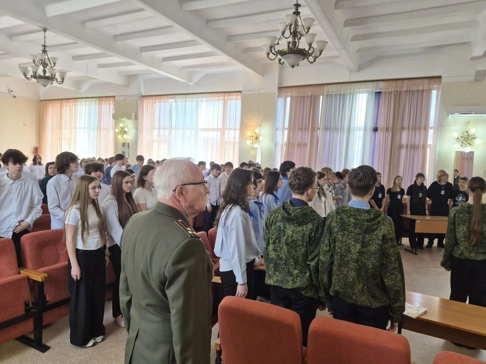 🎓 Неделя космоса в  лицее началась с интерактивной, интеллектуальной игры-викторины, посвящённая Дню