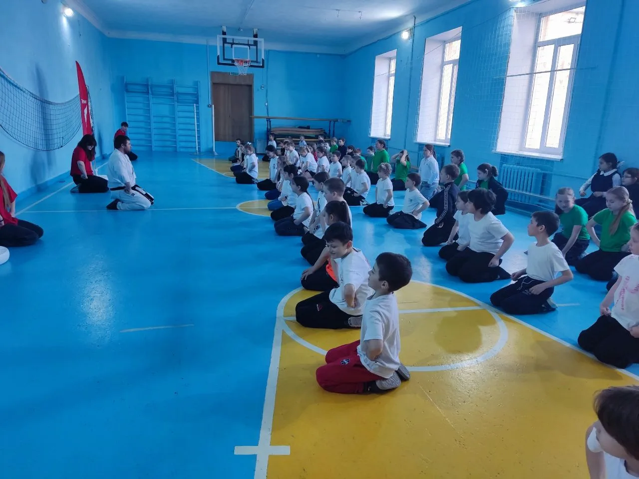 КАРАТЭ ДАЁТ СИЛУ, ДВИЖЕНИЕ ВЕДЁТ К ПОБЕДЕ! ✨Сегодня в МБОУ «Образовательном Центре №3 г. Челябинска»