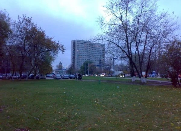 Рязанский проспект в красках осени, 2007-й год. Помните это время?)