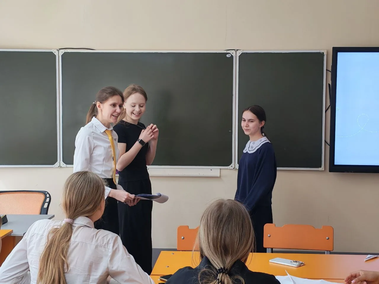 🌟🎉 В нашей школе состоялось увлекательное мероприятие «Наследники пионерии», организованное советник