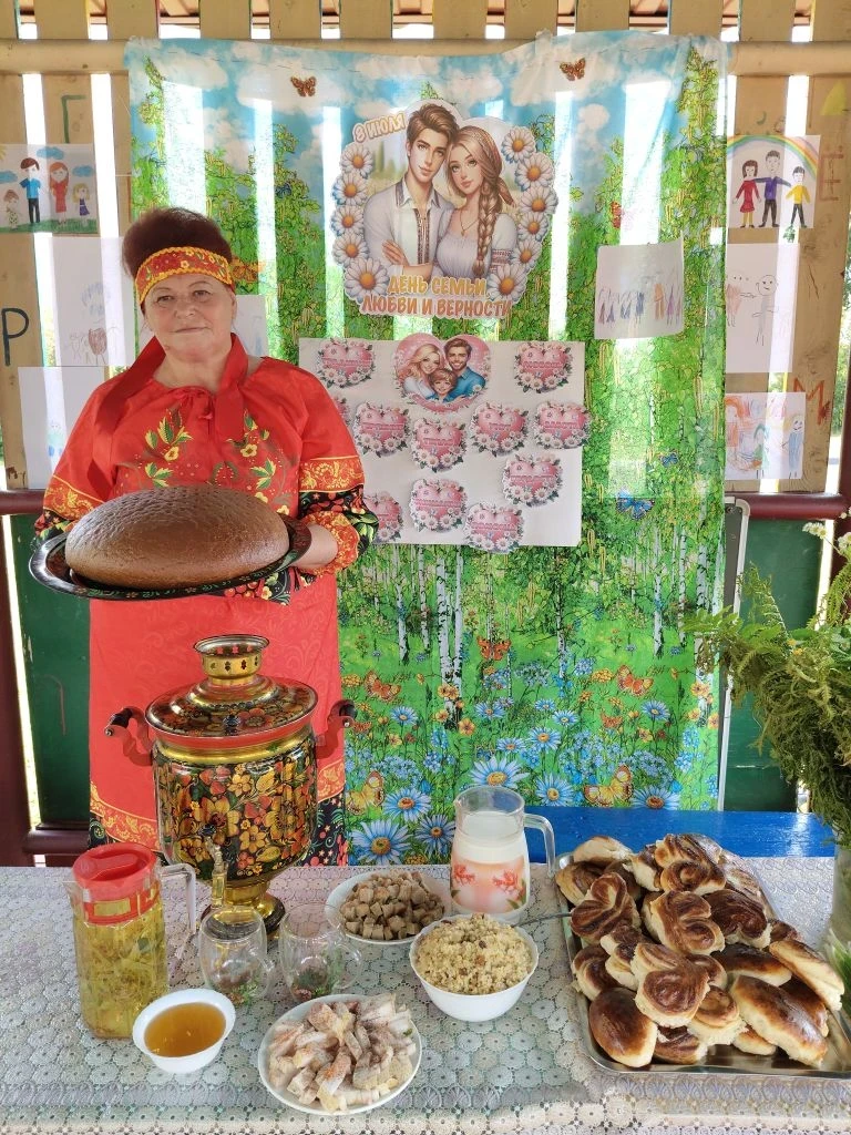 🌼 Семья, любовь и верность — главные ценности, которые мы бережно храним! 🌼
В канун праздника "Ден