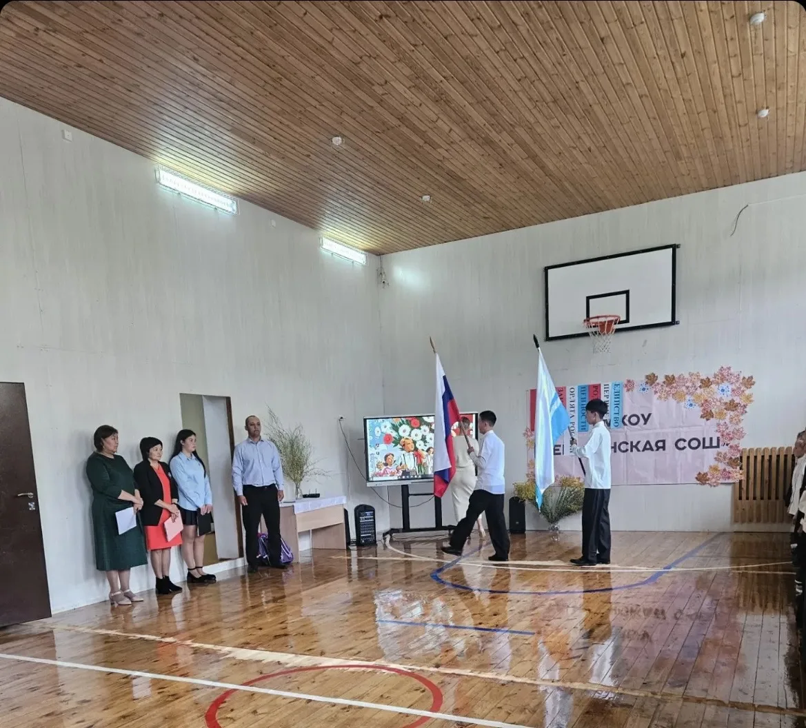 В нашей школе прошла линейка, посвящённая Дню знаний! 🎉