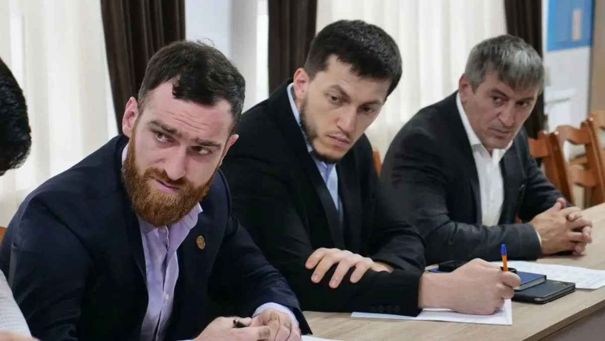 Темирлан Абуталимов выслушал обращения граждан в Кизилюрте