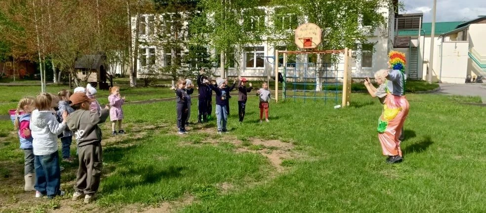 Ко Дню защиты детей для воспитанников была проведена праздничная дискотека "Здравствуй,...
