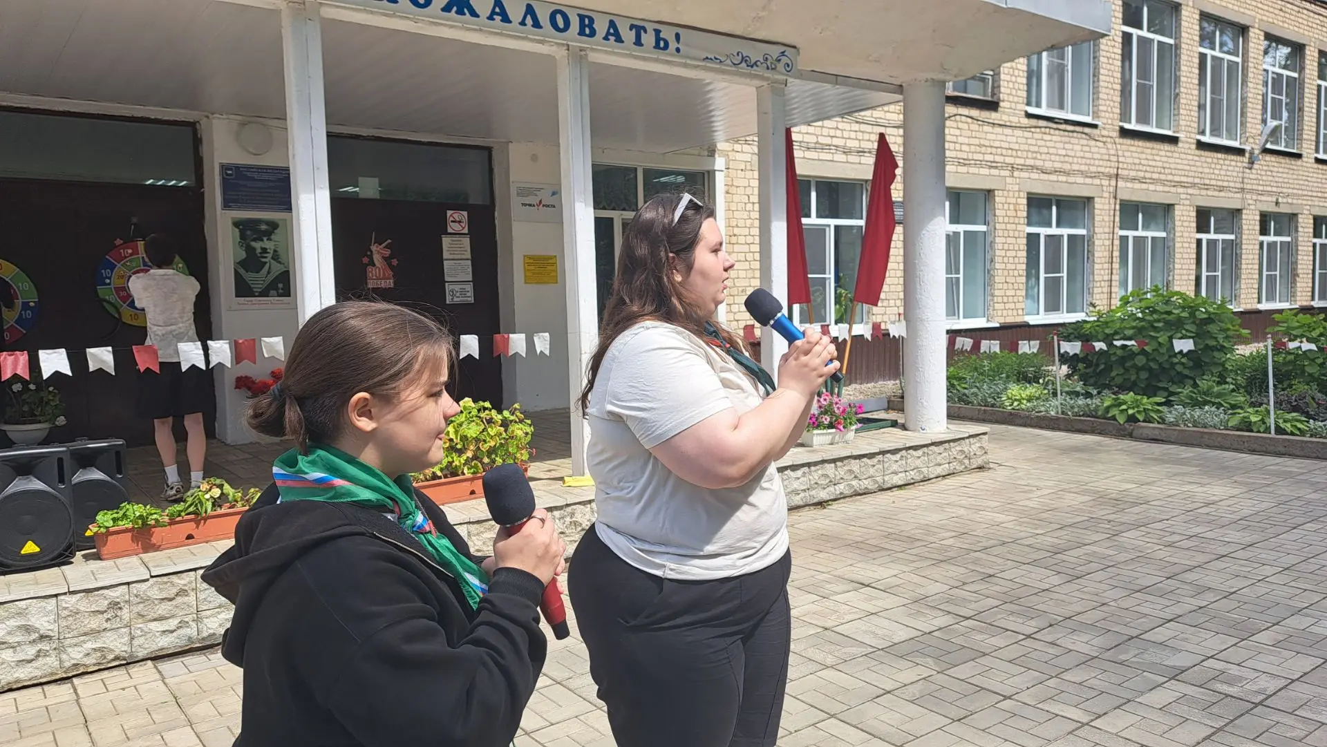 День самоуправления в пришкольном лагере "МОДУЛь" промчался очень быстро и под девизом "Мы сами!"

С