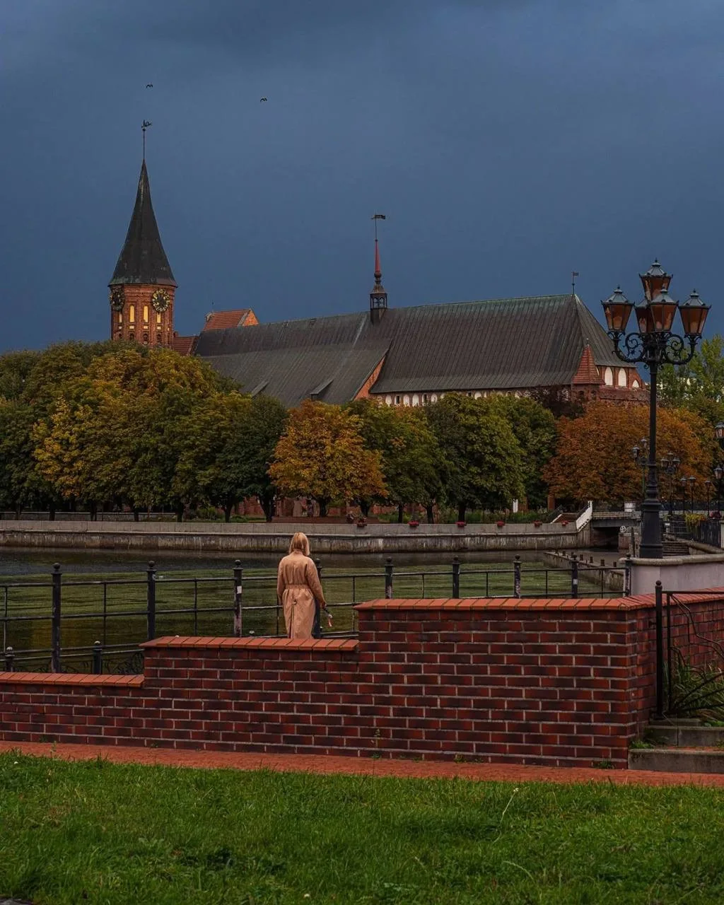 Осеннее настроение в сердце Калининграда ☕️🍁