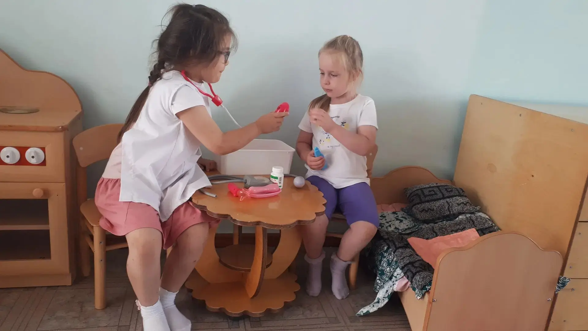 🌞«Сюжетно-ролевые игры для детей в детском саду» 🧸 🚑

Сюжетно-ролевые игры в детском саду — это в
