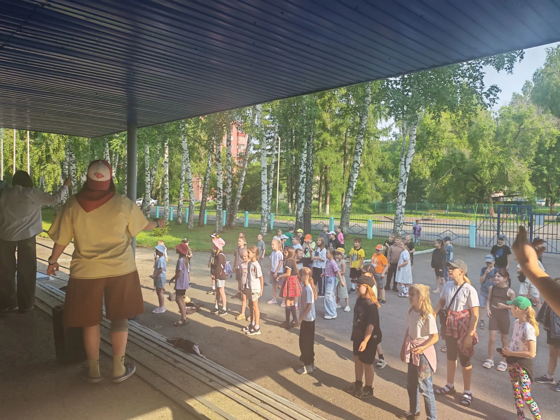 ☀️ Бодрое утро в лагере! ☀️

Сегодня наши ребята зарядились позитивом и энергией на весь день — пров