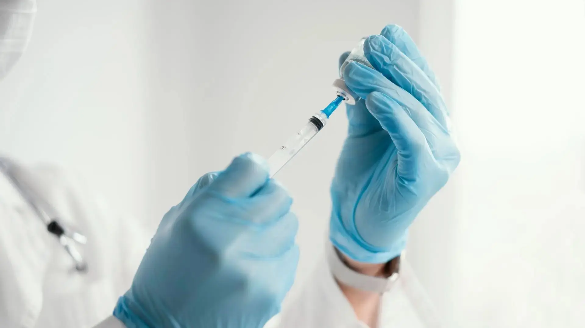 💉 В России готовят вакцину от аллергии на амброзию.