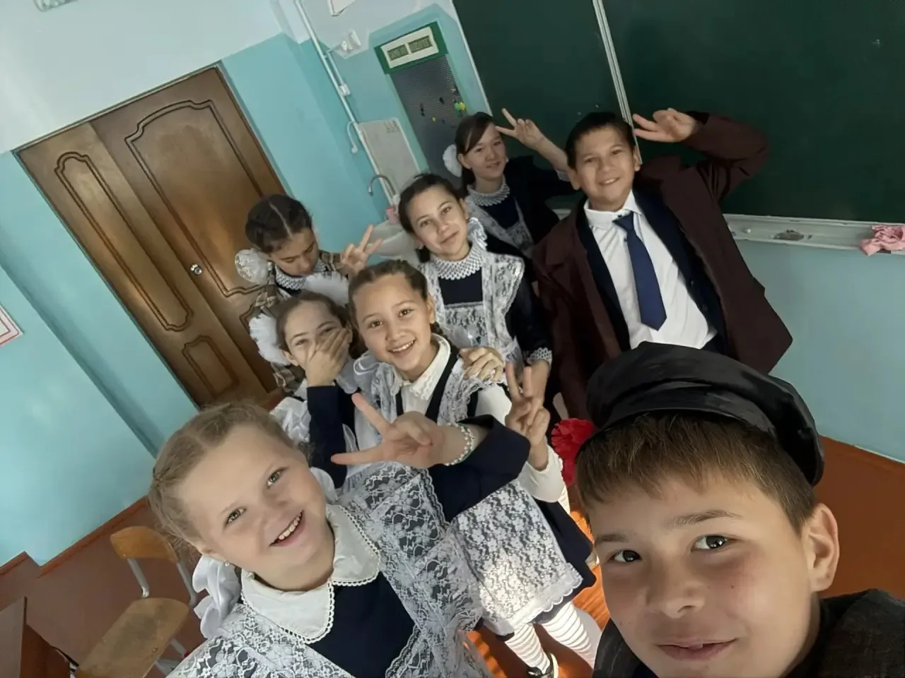 📅 1 октября, в День пожилых людей — праздник мудрости, добра и уважения, — обучающиеся...