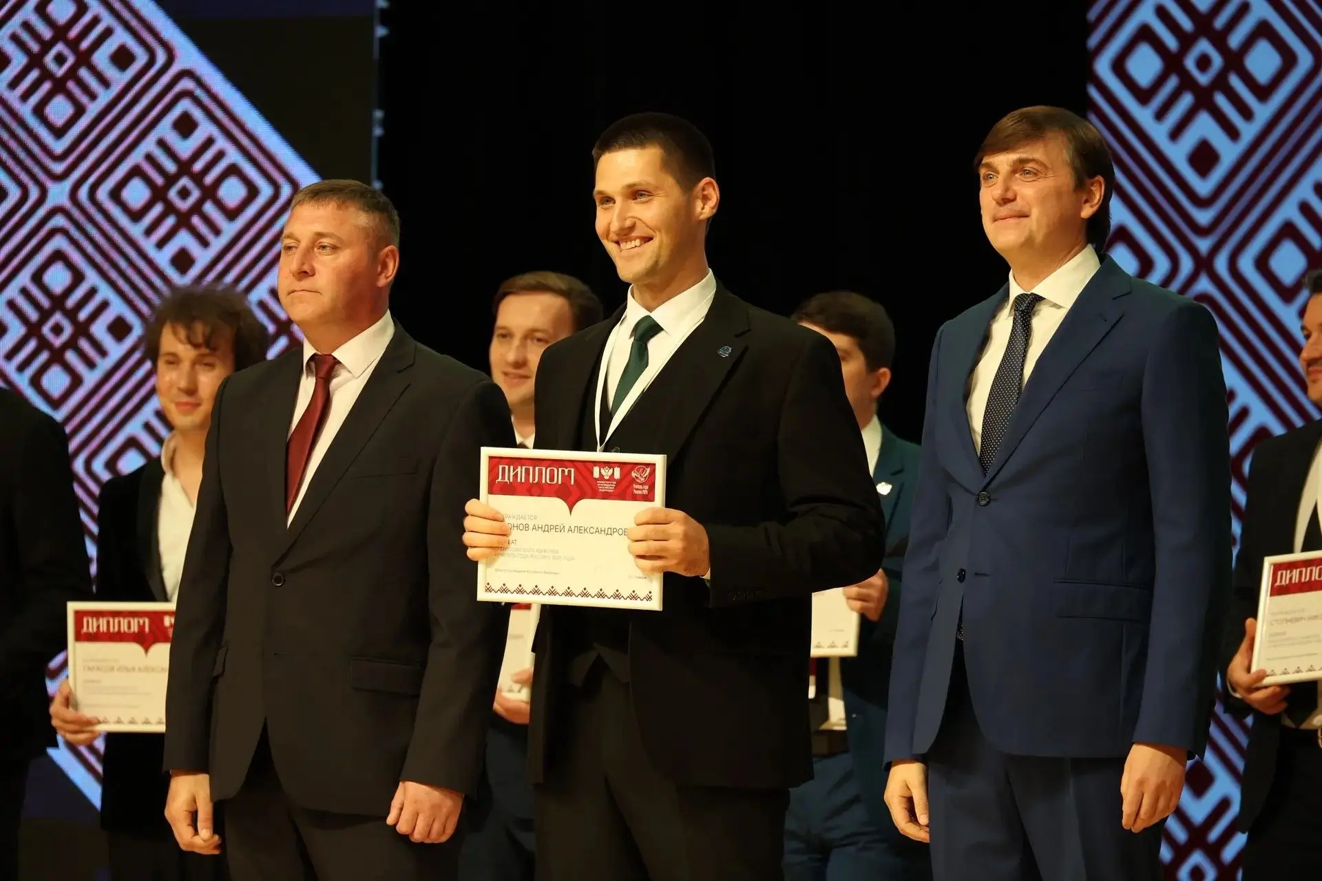 ✅Врио губернатора  Александр Шуваев подвёл итоги первого этапа конкурса Учитель года Ро...