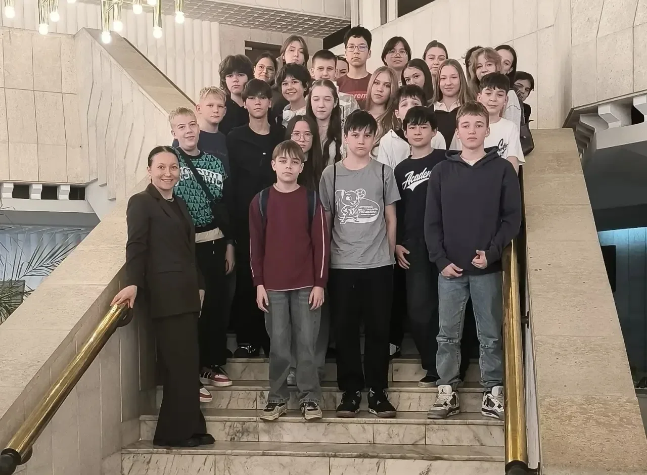 🎭 КУЛЬТУРНЫЙ ПОДХОД   Сегодня учащиеся 6 и 7 классов посетили театр им. К. Тинчурина. «Творчество Ту