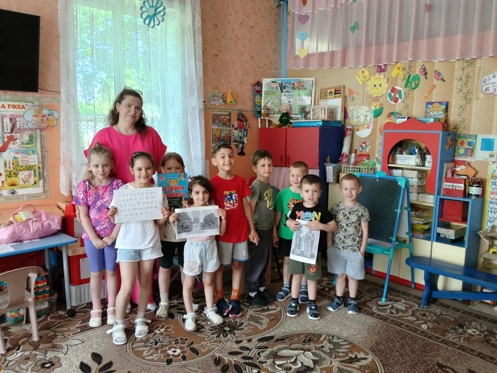 Для воспитанников детского сада "Колокольчик" библиотекарь Сабуро-Покровского филиала Л...