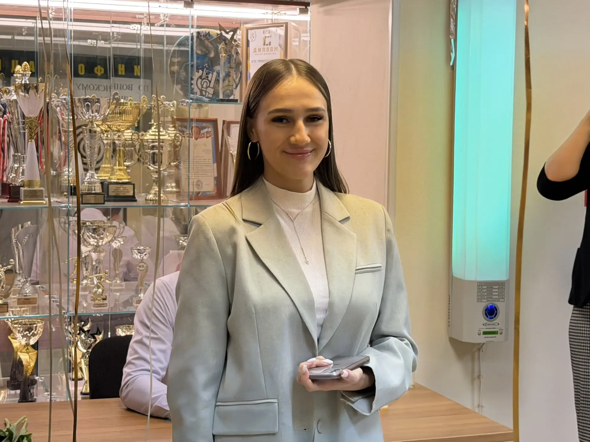 🌷Мужской коллектив КГУП «Примтеплоэнерго» поздравляет женщин предприятия с Международным женским днё