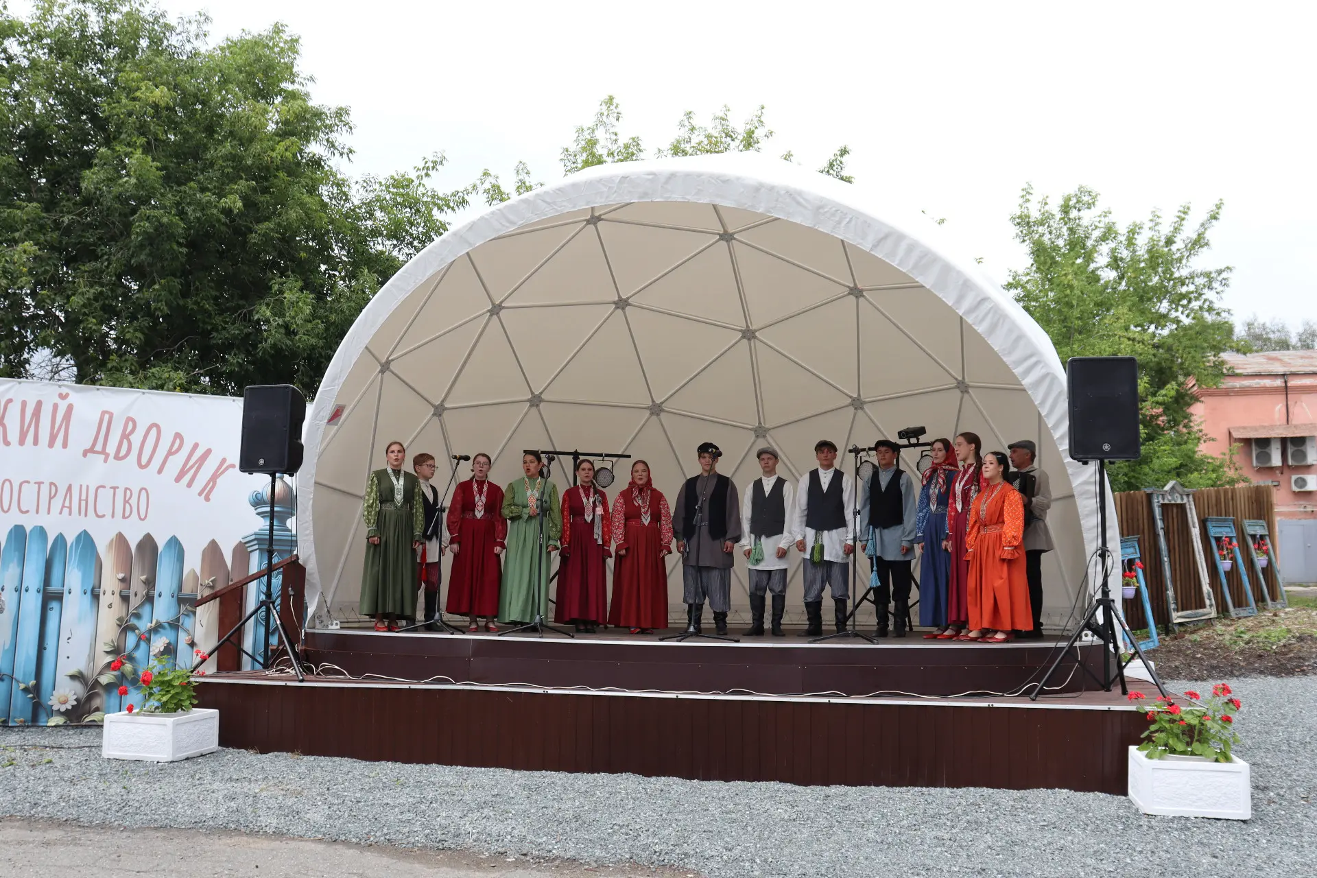 Обновленный «Купеческий дворик» открылся в Верхотурье в День города