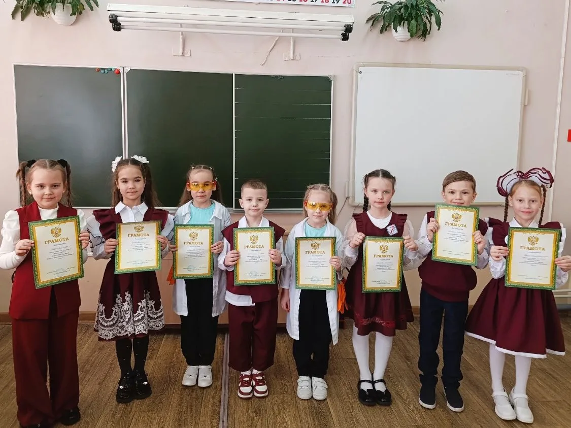 🔬6 февраля в школе прошла научно-практическая конференция проектных и исследовательских работ учащих