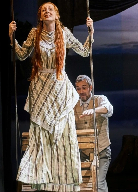 «Чайка» от пермского театра «У моста» в Мелихове 

🎭 Лето – это время каникул, отпусков и, конечно,