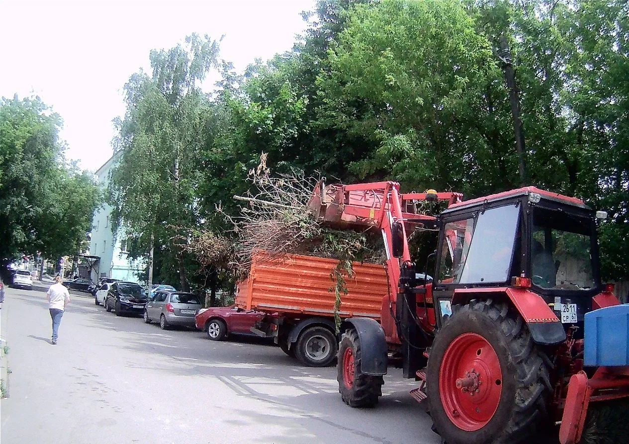 Маршрут чистоты продолжается! 🚛💨 
 
Наша техника не стоит на месте: накануне погрузчик и самосвал 