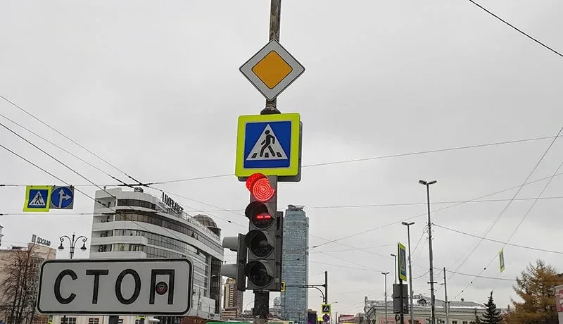 Инспекторы привлекли к административной ответственности 22 нарушителя ПДД на автодорога...