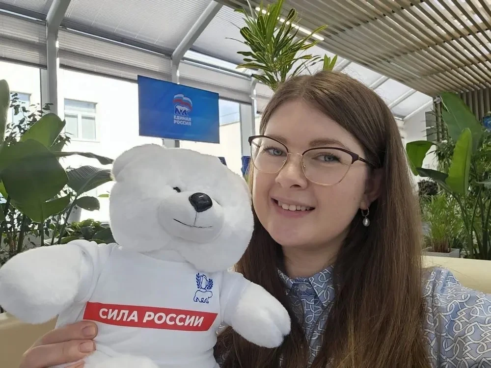 🐻‍❄️ Вот таким милым получился символ спортивного проекта «Сила России» Сторонников ЕР

От белого п