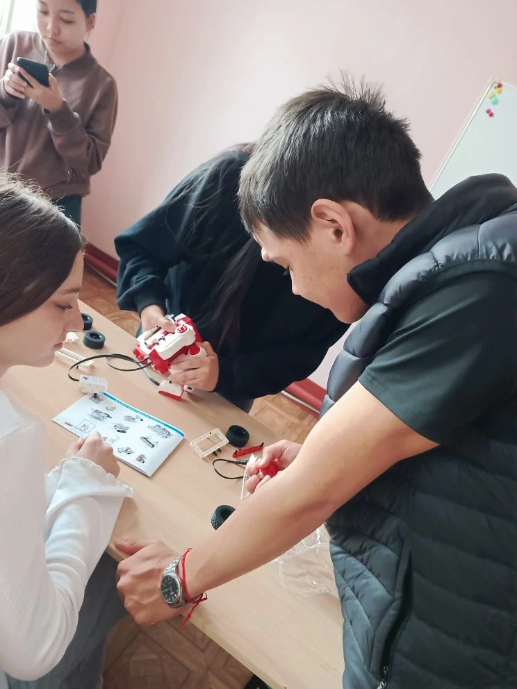 ⚙🔩🔧РОБОТОТЕХНИКА-ТОЧКА РОСТА🔧🔩⚙
⚙Робототехника — это живое, осязаемое знание. Даже те, кто раньш