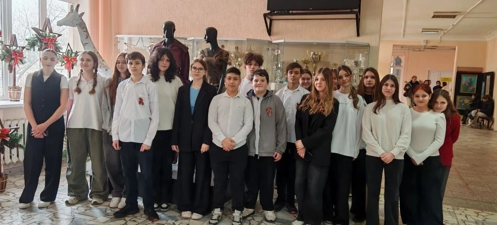 🎓 Поздравляем наших юных профессионалов! 🎉  В рамках программы "Первая профессия" учащиеся из 8Д, 8В