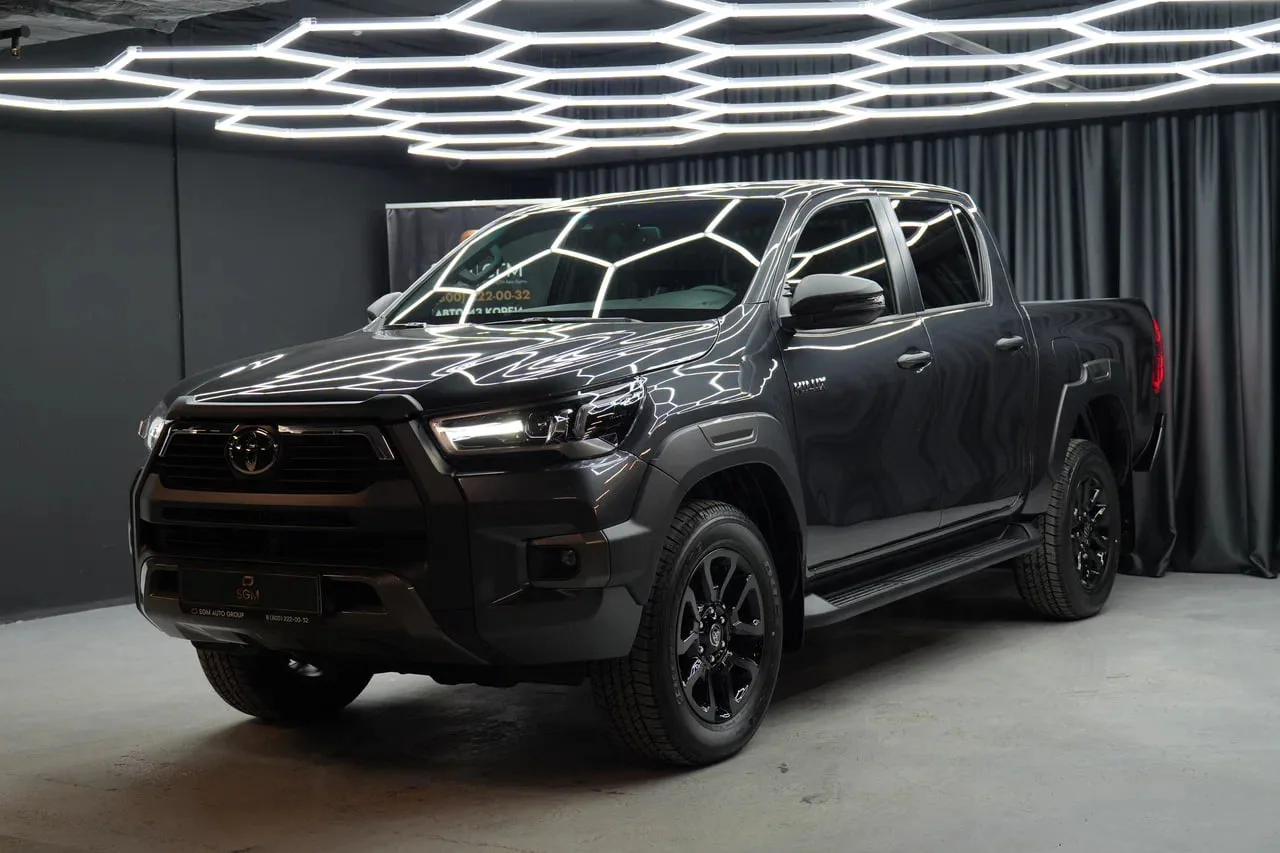 Toyota Hilux 2.8 Invincible