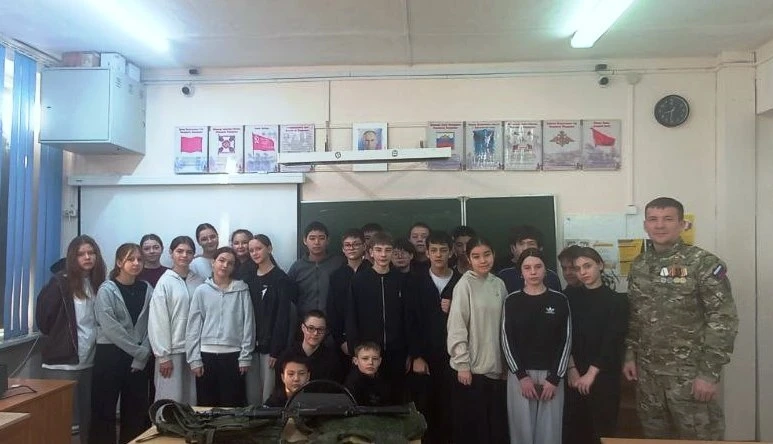 В преддверии празднования Дня защитника Отечества была организована встреча учащихся 7 ...