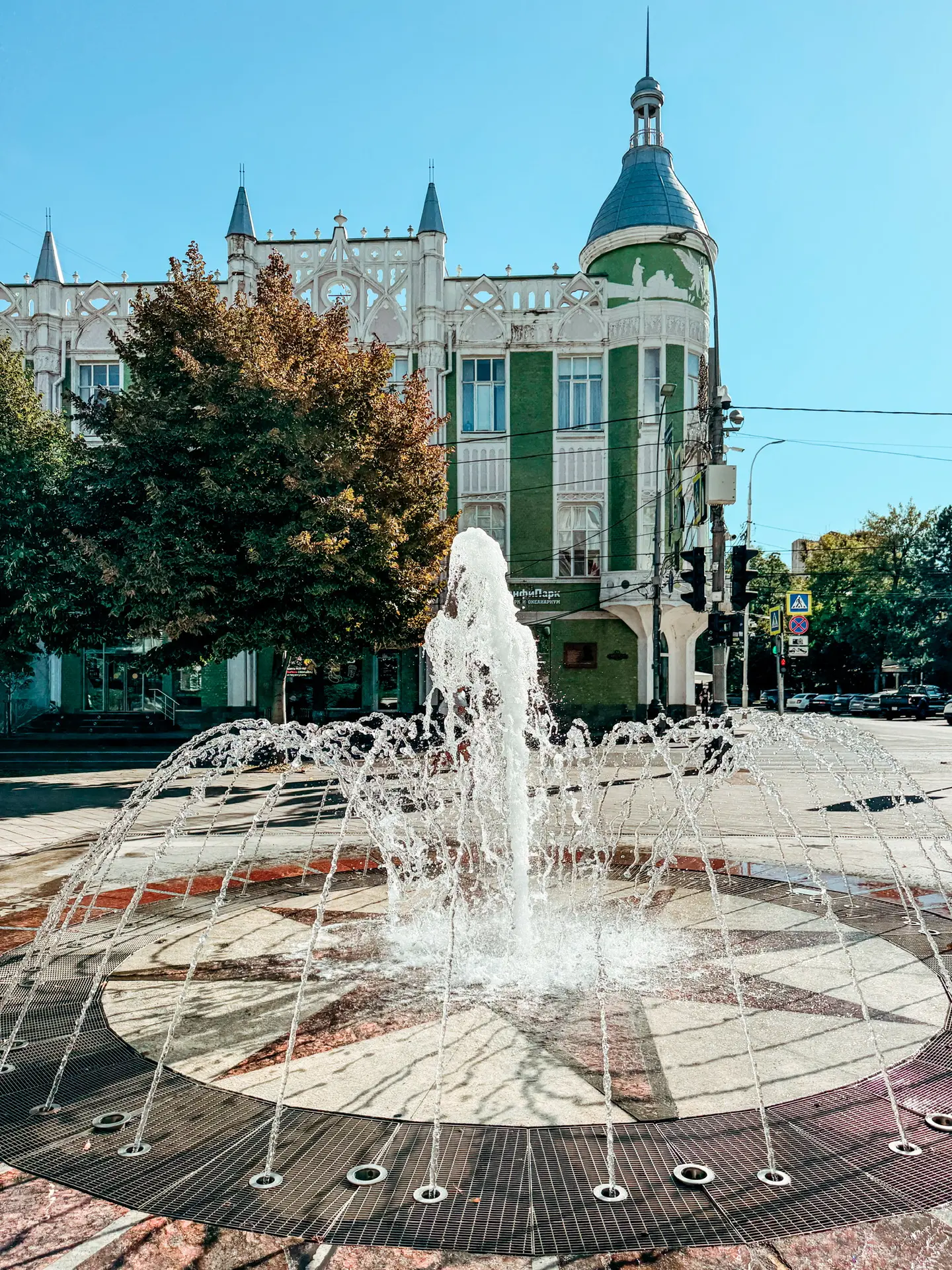 Прогулка по осеннему Краснодару - городской сад и «Час славы Кубани»🤩💚