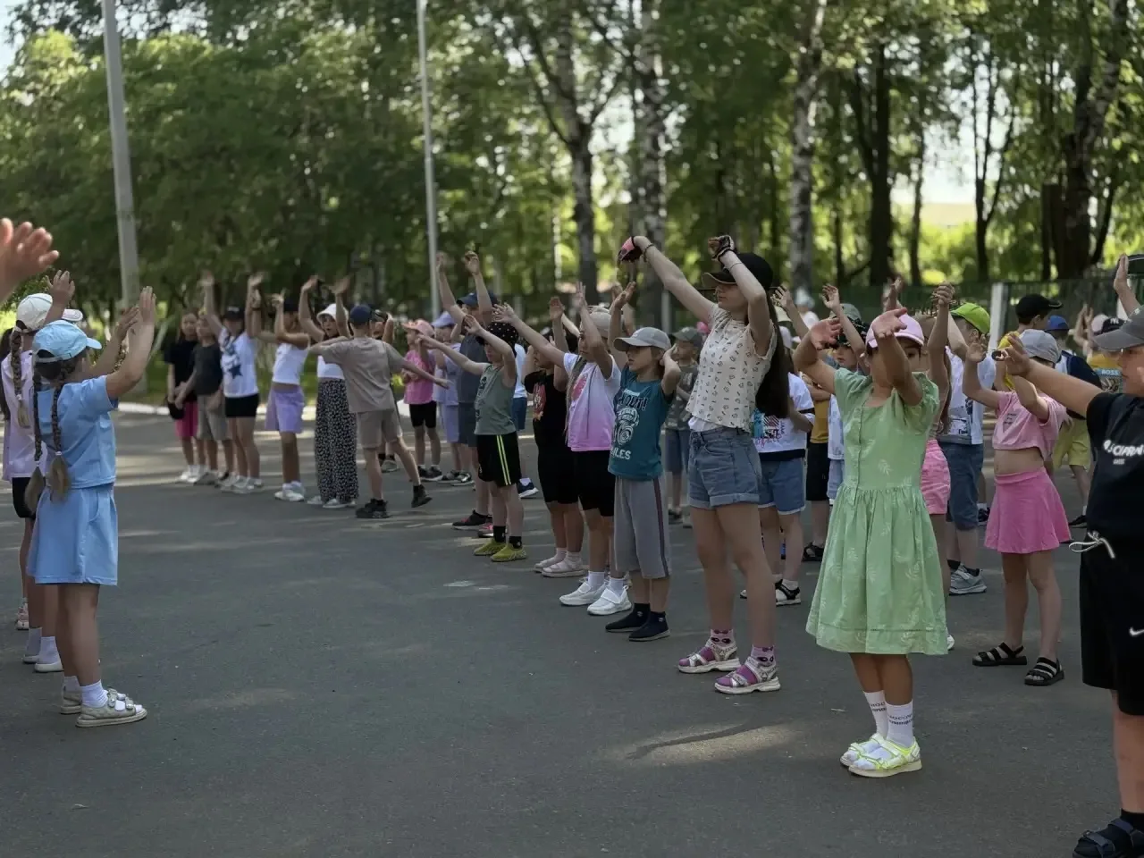 ✨  Восьмой день в лагере: умей дружить✨
Сегодняшний день был наполнен улыбками,творчеством и новыми 