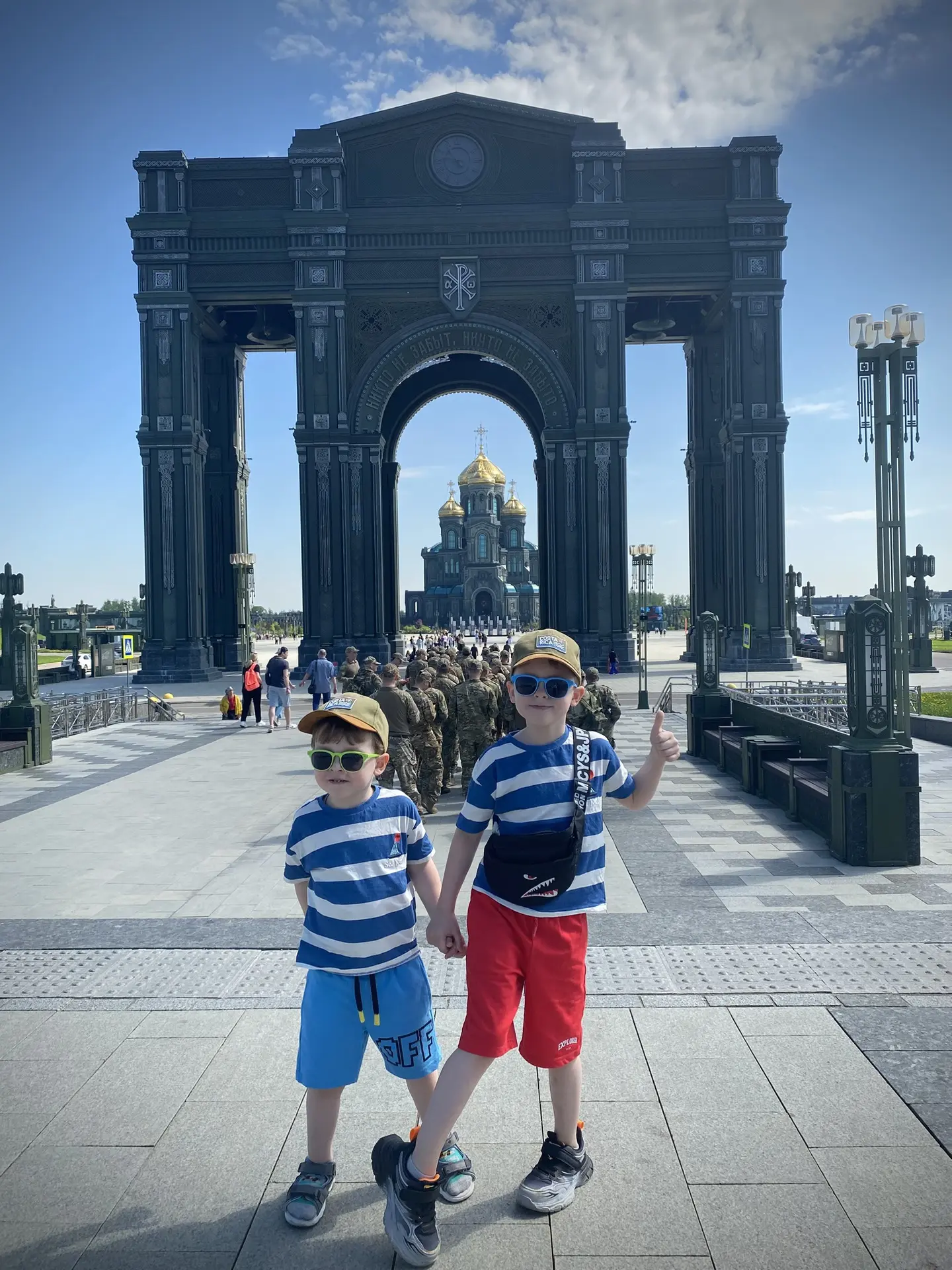 📌 Сегодня гуляли в очень красивом месте.