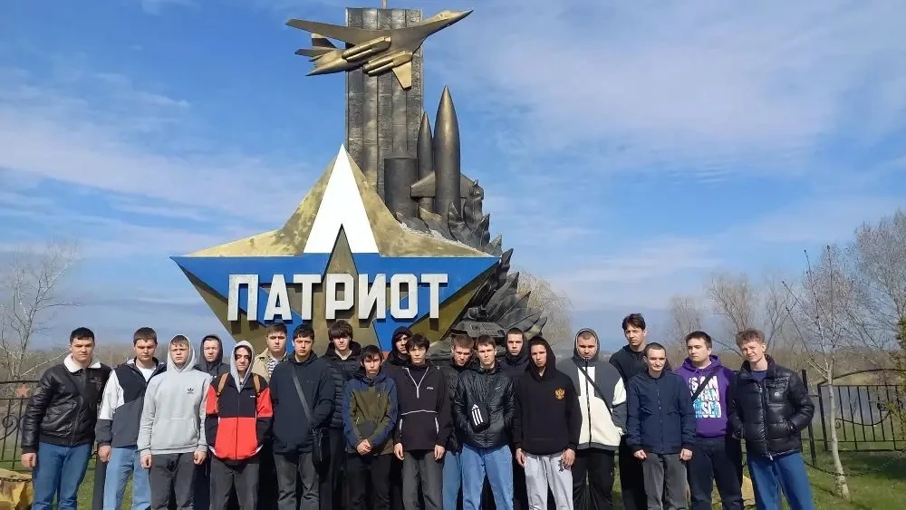 В рамках реализации патриотического направления плана воспитательной работы с целью ува...