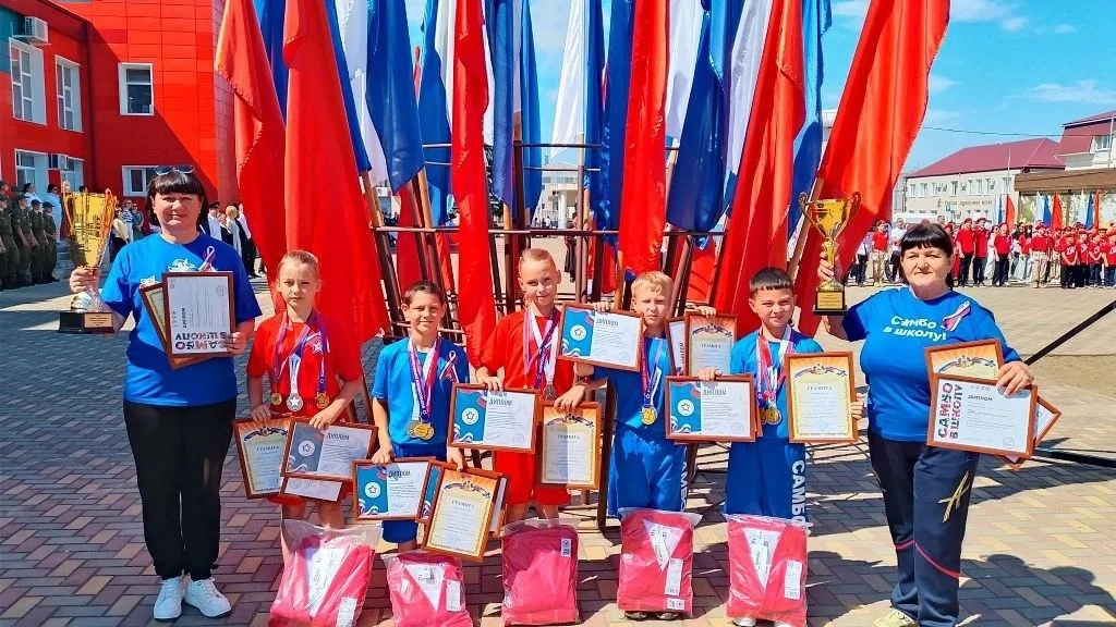 Сегодня, 12 июня, в рамках празднования дня России в г. Гулькевичи состоялось торжестве...