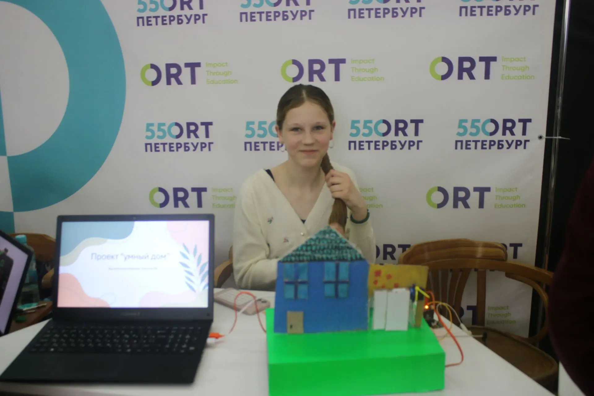 🏘🛖 Прежде чем отправиться на заслуженные каникулы, учащиеся 6ых классов успели предст...