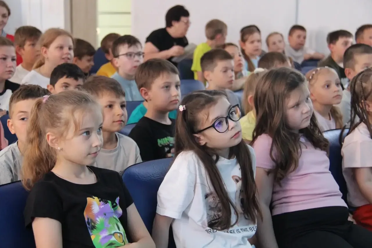 ✨ Зажигаем лето! Наш пришкольный лагерь «Искорка» снова в деле! ✨

Вчера наш любимый лагерь «Искорка